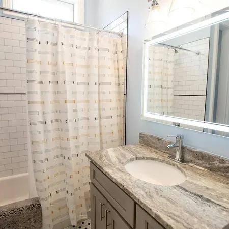 Holiday home St Philip Gem 5 Bed-5 Bath Steps To Fq - Monthly New Orleans