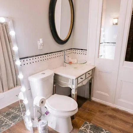 Marais Gem - Monthly 1br *