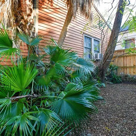 Marais Gem - Monthly 1br