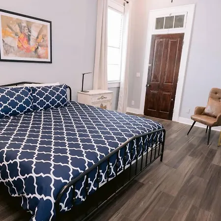 Marais Gem - Monthly 1br *