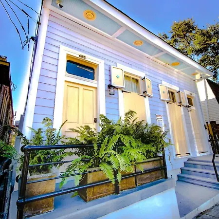 Elysian Historic - 4 Bed-4 Ensuite Baths Holiday home *