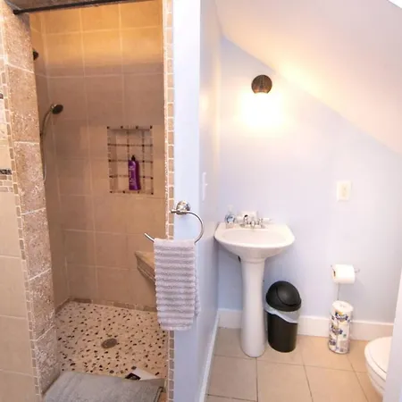 Governors Mansion 5 Bedroom-3 Bath Holiday home *