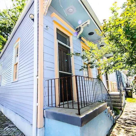 Kerlerec Victorian - Steps To French Qtr. Holiday home New Orleans