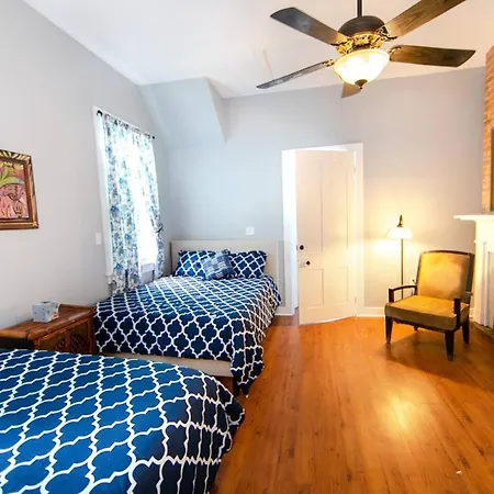 Governors Mansion 5 Bedroom-3 Bath New Orleans