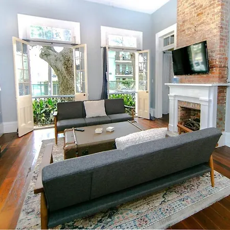 Governors Mansion 5 Bedroom-3 Bath * New Orleans
