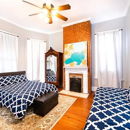 5br Historic Claiborne W/ Pool & Courtyard — 6 Blocks To French Quarter New Orleans