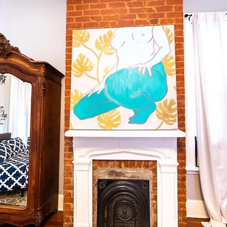 Apartment 5br Historic Claiborne W/ Pool & Courtyard — 6 Blocks To French Quarter *