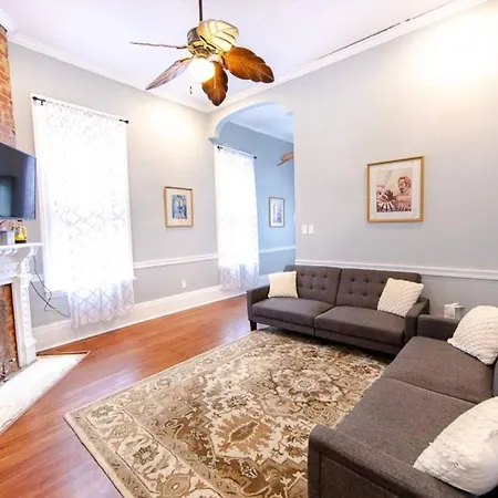 5br Historic Claiborne W/ Pool & Courtyard — 6 Blocks To French Quarter New Orleans