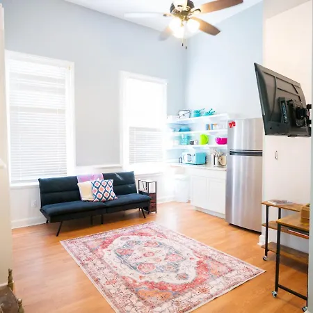 Ursulines Charming 1 Bedroom Monthly Apartment New Orleans