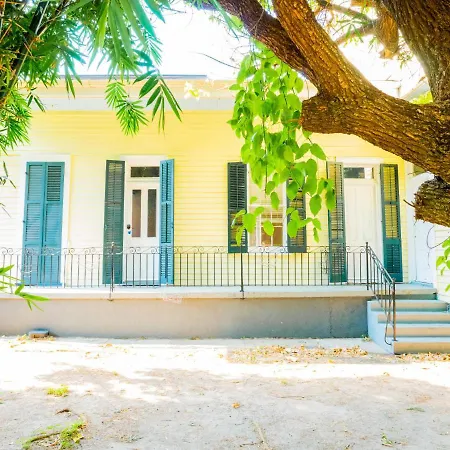 Apartment Ursulines Charming 1 Bedroom Monthly