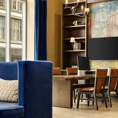 Fairfield By Marriott & Downtown French Quarter Area 3*