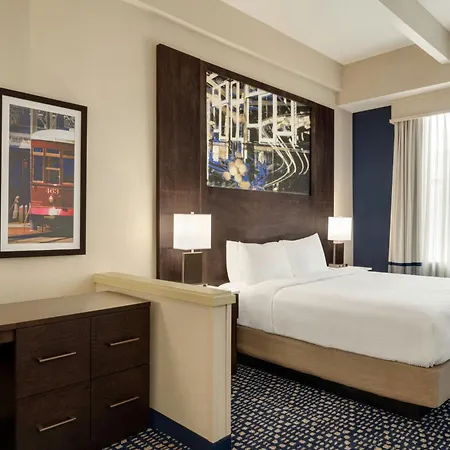 Hotel Fairfield By Marriott & Downtown French Quarter Area