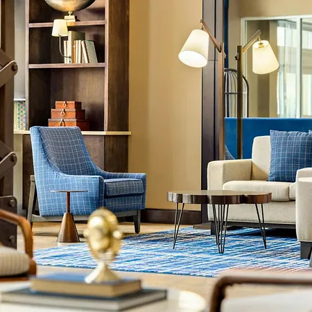 Fairfield By Marriott & Downtown French Quarter Area New Orleans