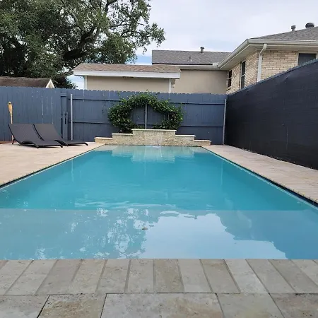 Lakeview Gem 3 Bedroom With Pool