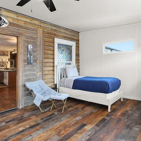 Unique 3bd 'urban Cabin' Close To French Quarter Holiday home