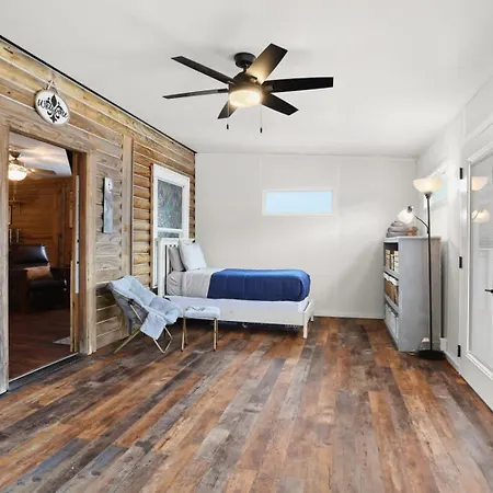 Holiday home Unique 3bd 'urban Cabin' Close To French Quarter *