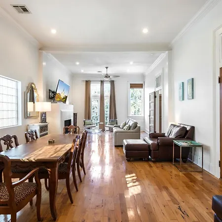 Apartment Spacious 3br Downtown In New Orleans