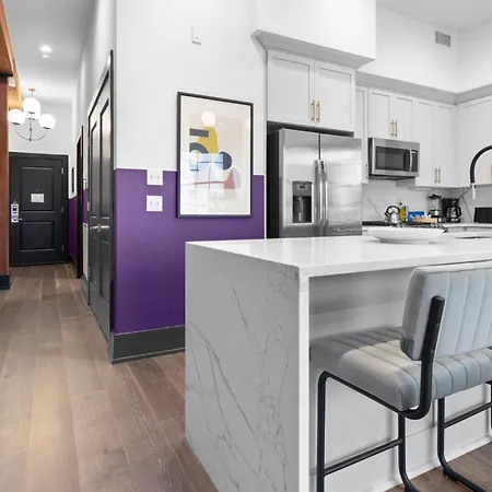 Hotel Steps From Dome Spacious 2 Br2ba Wqueen Sleeper Sofa Perfect For Up To 6 Guests Amenities Galore New Orleans