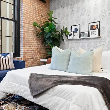 Steps From Dome Spacious 2 Br2ba Wqueen Sleeper Sofa Perfect For Up To 6 Guests Amenities Galore