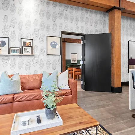 Steps From Dome Spacious 2 Br2ba Wqueen Sleeper Sofa Perfect For Up To 6 Guests Amenities Galore Hotel
