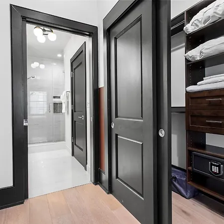Near French Quarter - Stylish With Rooftop Amenities New Orleans