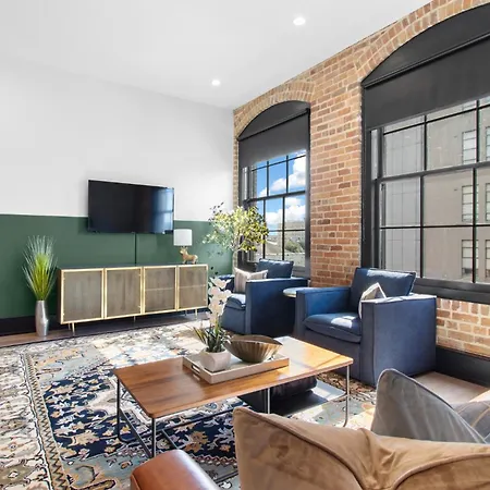 Near French Quarter - Stylish With Rooftop Amenities New Orleans