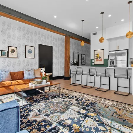 Near French Quarter - Stylish With Rooftop Amenities New Orleans