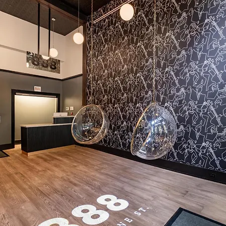 Hotel Spacious Downtown 2br With Sleeper Sofa Gym Pool Gameroom Near Parade Route And Superdome