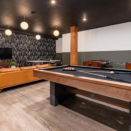 Spacious Downtown 2br With Sleeper Sofa Gym Pool Gameroom Near Parade Route And Superdome *
