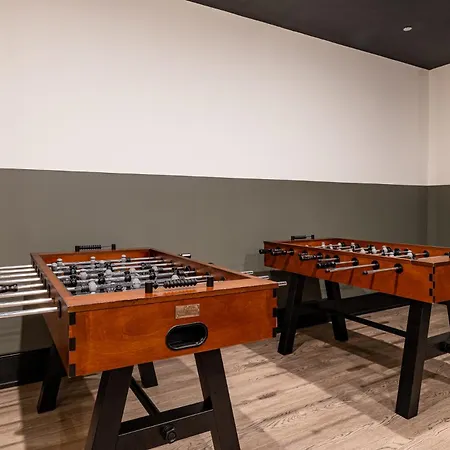 Hotel Spacious Downtown 2br With Sleeper Sofa Gym Pool Gameroom Near Parade Route And Superdome