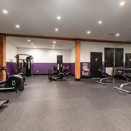 Spacious Downtown 2br With Sleeper Sofa Gym Pool Gameroom Near Parade Route And Superdome Hotel New Orleans