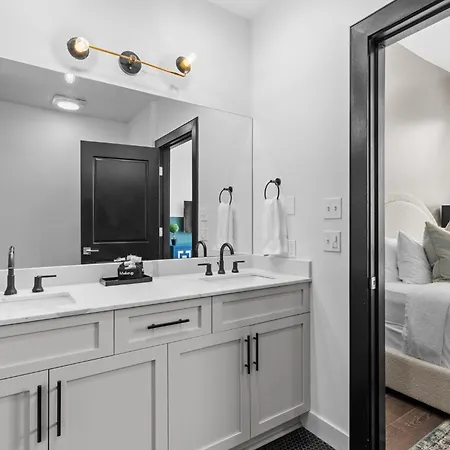 Hotel Prime Location Near Everything New Orleans