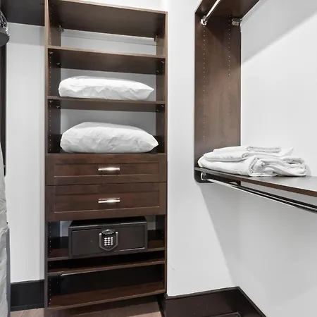 Hotel Downtown Close To Superdome With Rooftop Pool Gym *