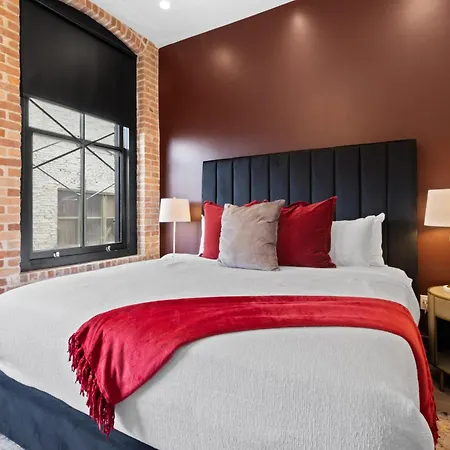 Downtown Close To Superdome With Rooftop Pool Gym Hotel