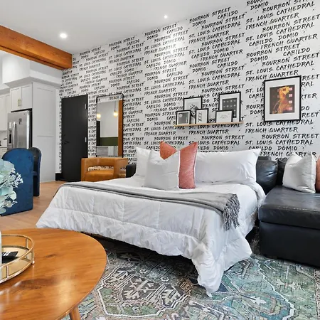 Hotel Downtown Close To Superdome With Rooftop Pool Gym New Orleans