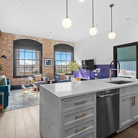Exposed Bricks Cypress Beams - Luxury Near French Quarter New Orleans