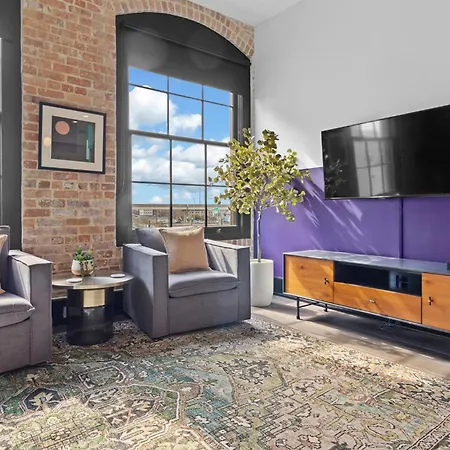 Exposed Bricks Cypress Beams - Luxury Near French Quarter Hotel