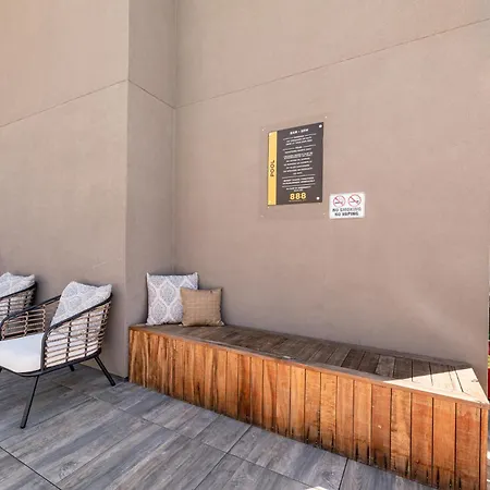 Exposed Bricks Cypress Beams - Luxury Near French Quarter Hotel *