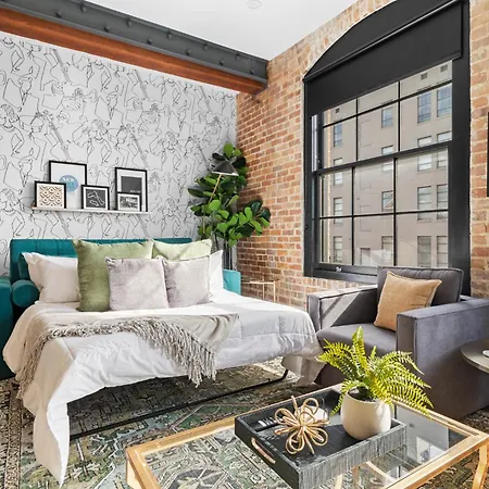 Exposed Bricks Cypress Beams - Luxury Near French Quarter