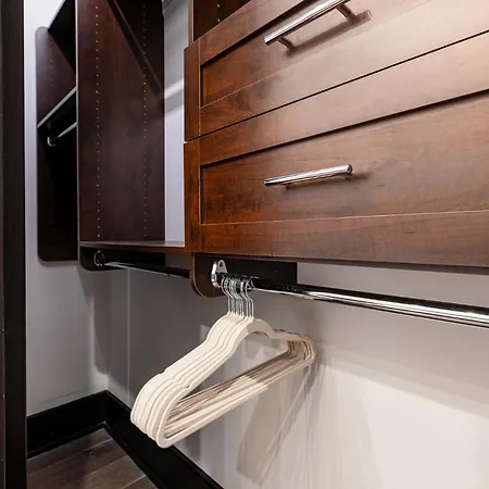 Hotel Downtown 4bd4ba With 2 Queen Sleeper Sofas Connecting Unit Perfect For Groups *