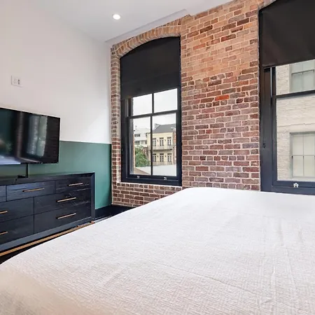 Downtown 4bd4ba With 2 Queen Sleeper Sofas Connecting Unit Perfect For Groups * New Orleans