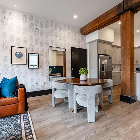 Hotel Downtown 4bd4ba With 2 Queen Sleeper Sofas Connecting Unit Perfect For Groups New Orleans