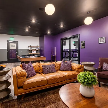 Downtown 4bd4ba With 2 Queen Sleeper Sofas Connecting Unit Perfect For Groups New Orleans