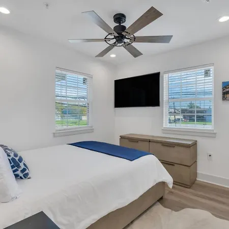 Spectacular Sleep 20 Near Fq W Pool New Orleans