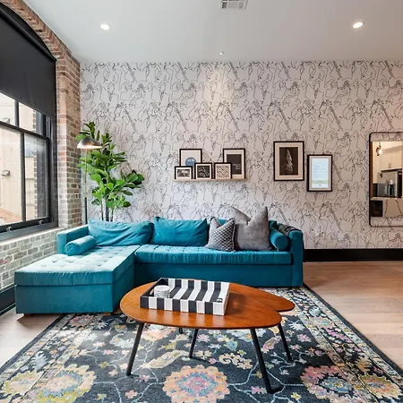 888 Baronne New Orleans
