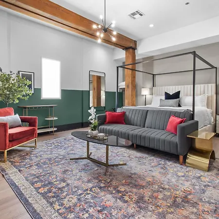 888 Baronne New Orleans