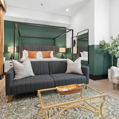 888 Baronne Holiday home