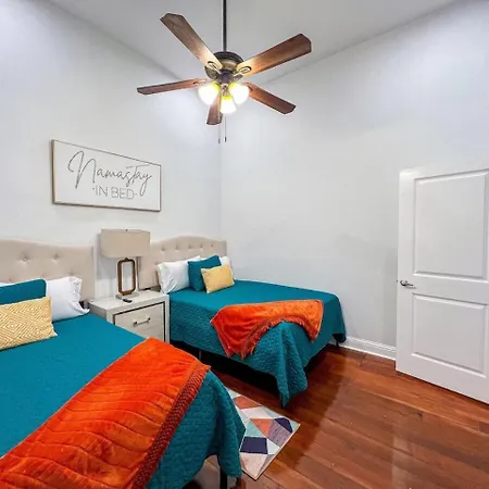 Entire House Minutes From French Qtrbourbon St Holiday home *
