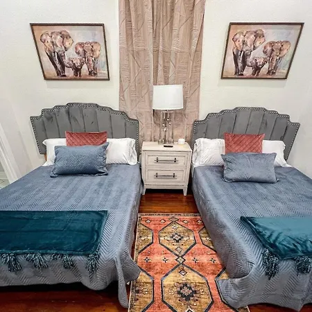 Holiday home Entire House Minutes From French Qtrbourbon St *