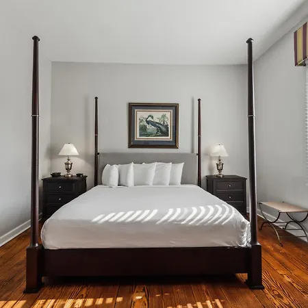 Maison Saint Charles Hotel